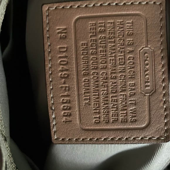 Coach signature collection purse 👜 - Picture 11 of 13